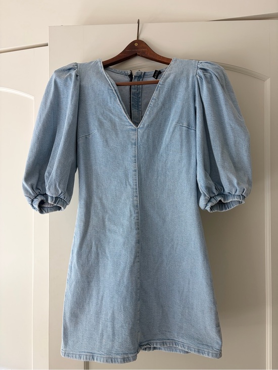 Zara Dresses & Skirts - Zara Light Blue Puff Sleeve Mini Denim Dress